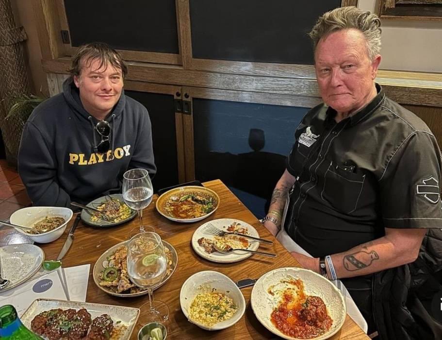 VeryEvilAsh's tweet photo. John Connor and the T-1000 had lunch the other day, which guarantees us  7 more years of peace and prosperity. https://t.co/SxyOHQiFtg