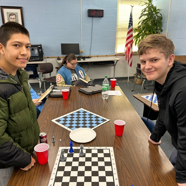 Okeene_OPS's tweet photo. 7th through 12th grade students who made the "Nice List" were rewarded with lunch from a local restaurant of their choice today! Mrs. Feely chose the top 15 readers based on total points in AR! https://t.co/tMTu3iXRnG