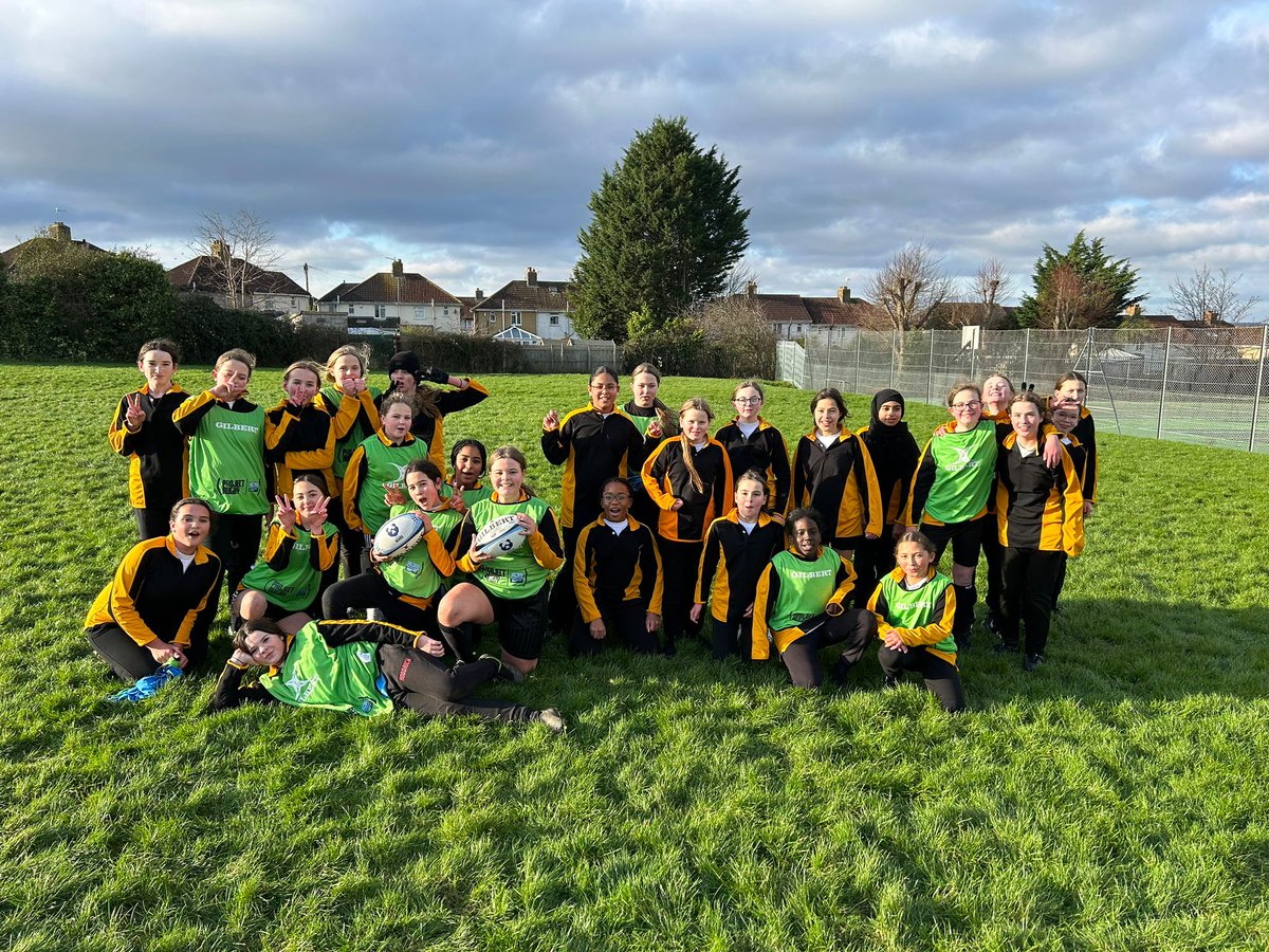 BrisBearsFound's tweet image. Our 🥈 brand new #ProjectRugby school of 2️⃣0️⃣2️⃣4️⃣ saw us spend the day with amazing Year 7⃣, 8⃣ &amp;amp; 🔟 girls at @st_berns 🥶🏉👏 

@ImperialRFC &amp;amp; @sbrugby - give us a shout if you want to support 👇

📧 rhynes@bristolbearsrugby.com