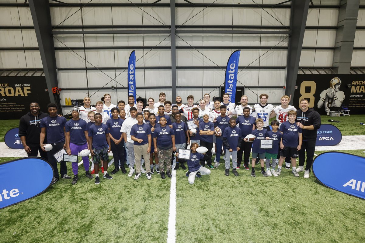 My teammates on the Allstate AFCA Good Works Team kicked off 2024 by partnering with Tim Tebow, Sam Acho, and SOAS to impact young athletes. I’m proud of the work we’ve done together to inspire and change our communities. #ad #GoodWorksTeam #sponsored @Allstate  @WeAreAFCA