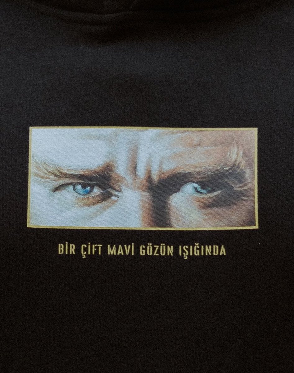📣 ÇEKİLİŞ 🎁

"Bir çift mavi gözün ışığında" 

Bu tweeti RT edip hesabımızı takip eden 3 kişiye "ATATÜRK" baskılı hoodie hediye ediyoruz!
