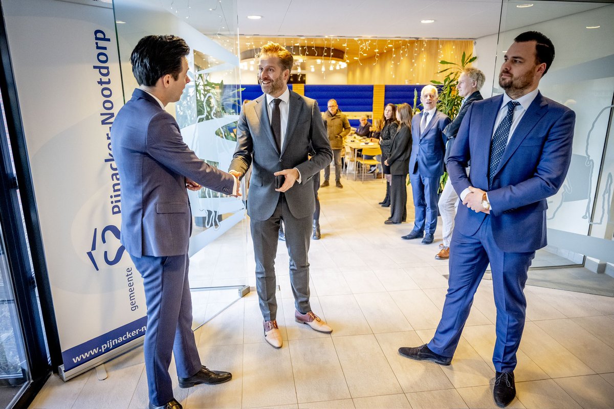 De Omgevingswet is belangrijk voor het goed inrichten van onze ruimte. Gemeente Pijnacker-Nootdorp is een voorloper geweest bij het aan de slag gaan met de Omgevingswet. En ze blijven aanjager nu ze hun kennis en opgedane ervaring delen met anderen.
