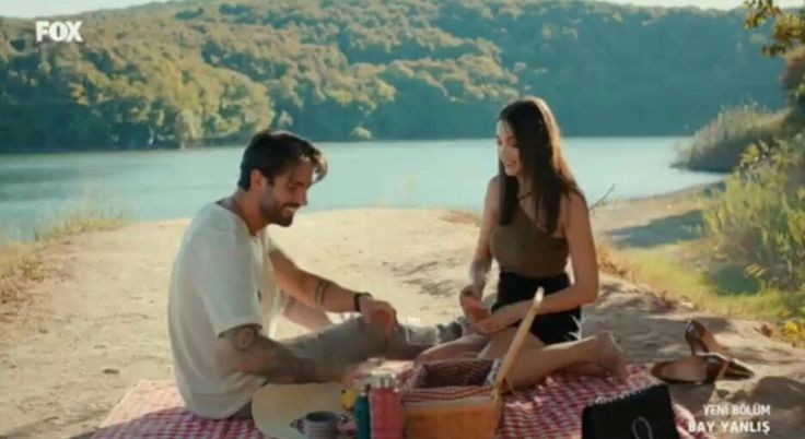 theelittletoad's tweet photo. In Hudutsuz Sevda c'è questo posto e la mia mente va 
#HudutsuzSevda #KusursuzKiracı #SenÇalKapını #OzDen https://t.co/TnjpydEuOJ