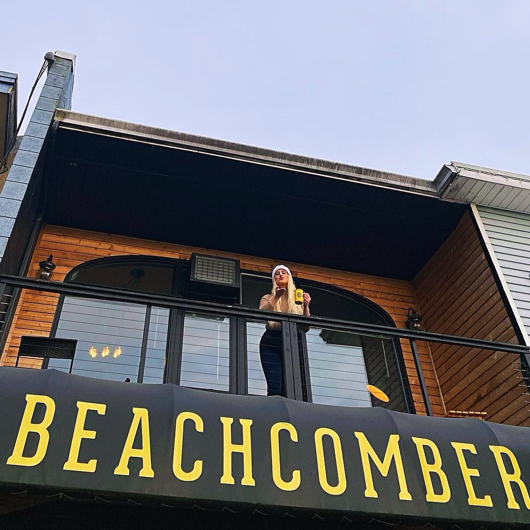 Bed &amp; Beachcomber views in Lower Gibsons on the #sunshinecoastbc