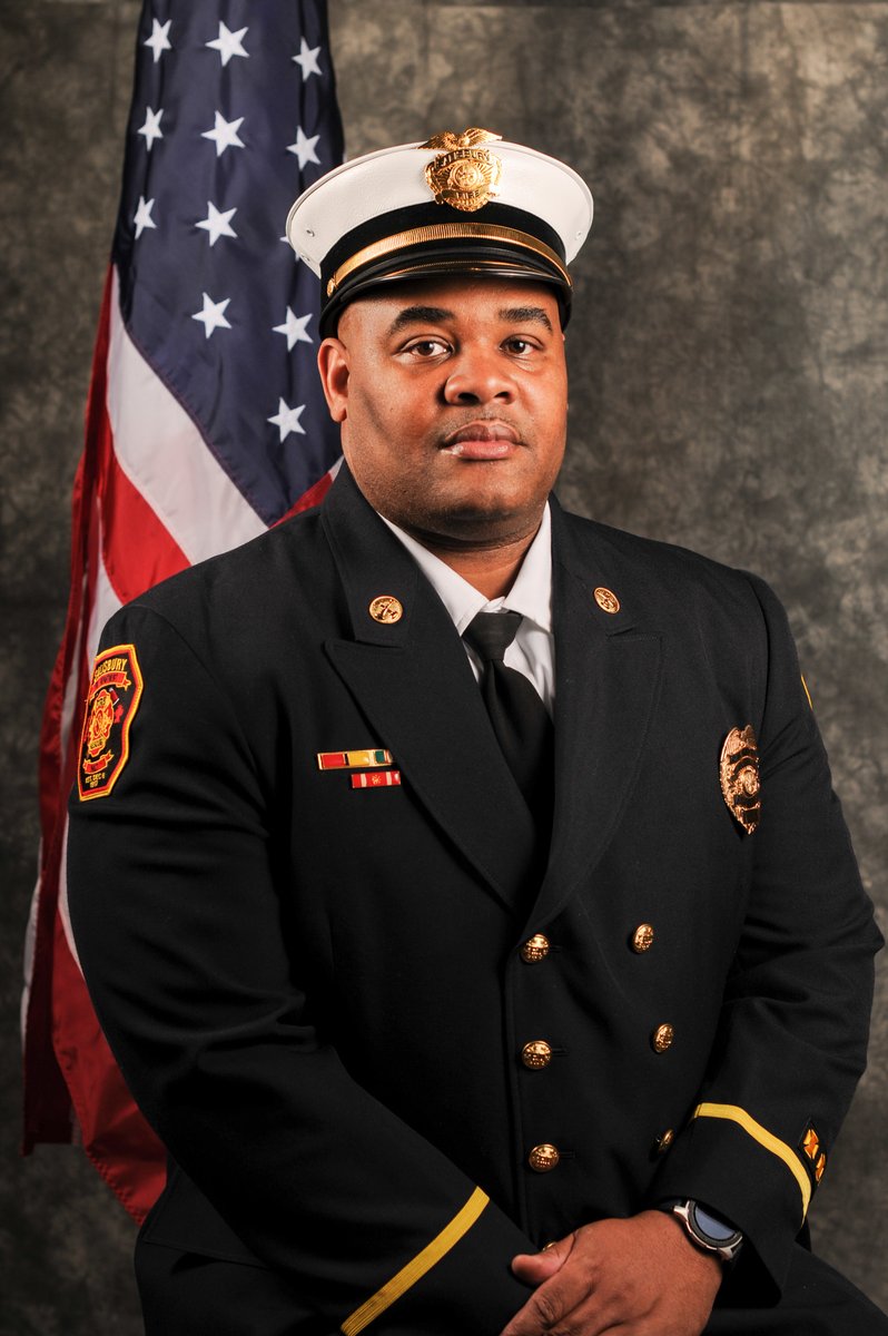 Join us in congratulating Steven Williams on his recent promotion to Battalion Chief! He will be taking over "C" shift after the retirement of Battalion Chief Spry. We look forward to all your success Chief Williams!