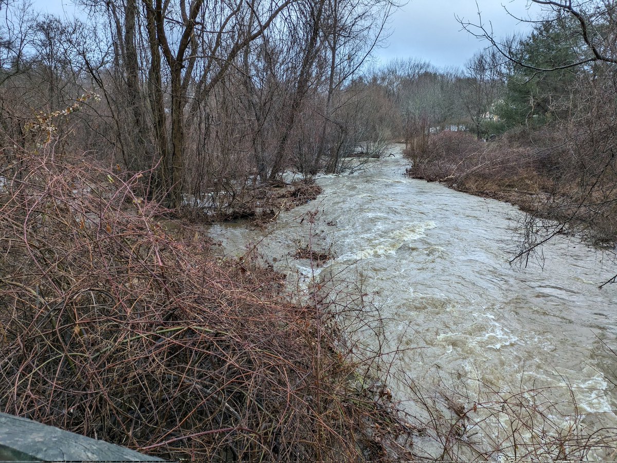 January 10, 2024. West Cranston RI #wx <a href="/WX1BOX/">SNE Amateur Radio Skywarn</a> <a href="/NWSBoston/">NWS Boston</a>
