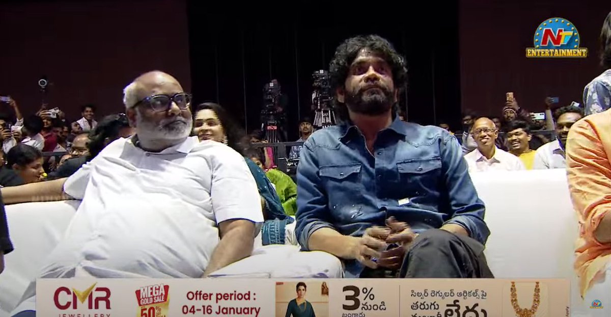 NtvTeluguLive's tweet photo. King Nagarjuna at #NaaSaamiRanga Pre Release Event
WATCH LIVE >>> https://t.co/h0QesH6l1d
KING #AkkineniNagarjuna #AllariNaresh #MMKeeravaani #vijaybinni #RajTarun #AshikaRanganath #MirnaMenon #RuksharDhillon #KumarBezwada #srinivasaaoffl #SS_Screens #NaaSaamiRanga #NaaSaamiRangaOnJAN14 #NTVENT