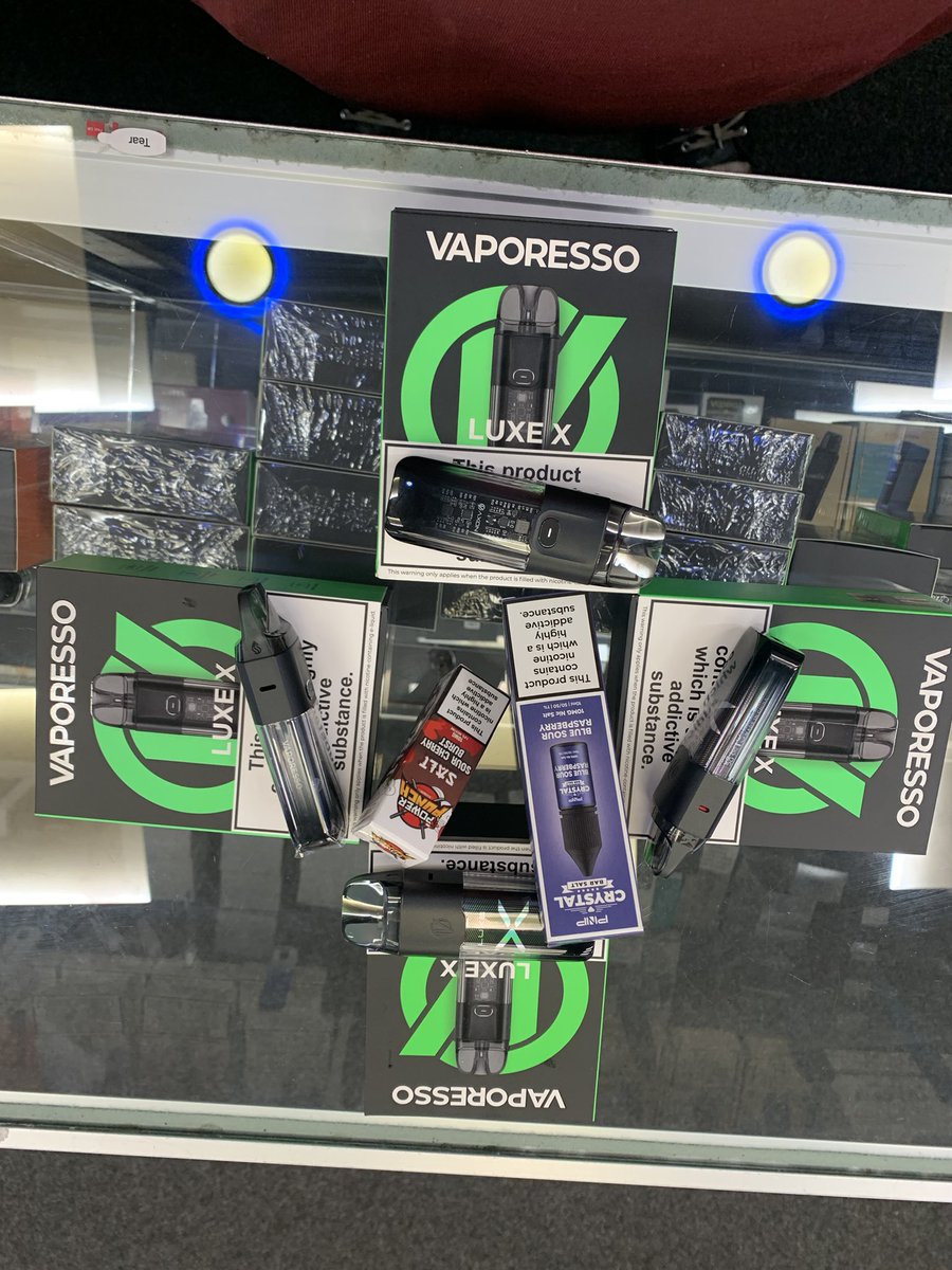 ivapelounge's tweet photo. Vaporesso Luxe X Kit 

2x mesh refillable pods 
1x Type C Charger Cable 
Any 2x 10ml salts, any flavour any strength 

£30 all in 

#ivapeloungedroylsden #vaporesso #flavours #simpletouse https://t.co/qp4NeQFPpE