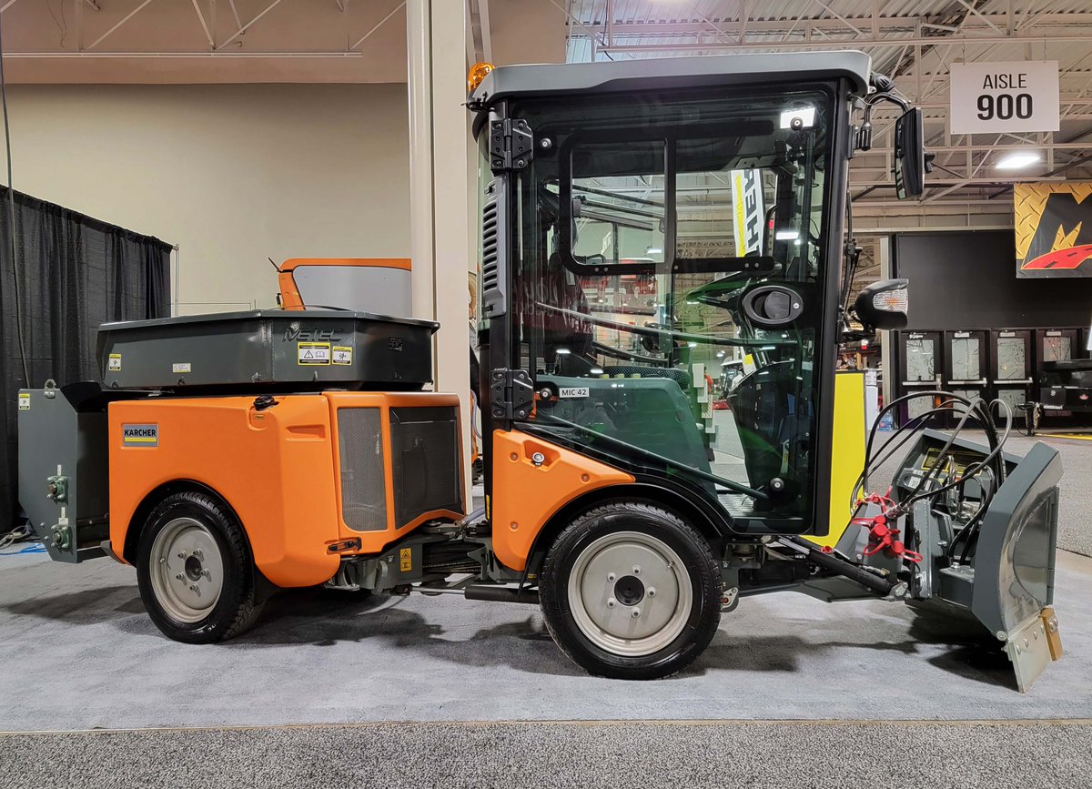 LOC Day #2

How do you handle snow removal? 

Swing by booth #828 to see the Kärcher MIC 42 with a full winter setup: folding v-plow, dump body and drop sander.

#KaercherMunicipal #KMNA #LandscapeOntario #LOCongress2024 #Toronto #MIC42 #Winter #SnowRemoval