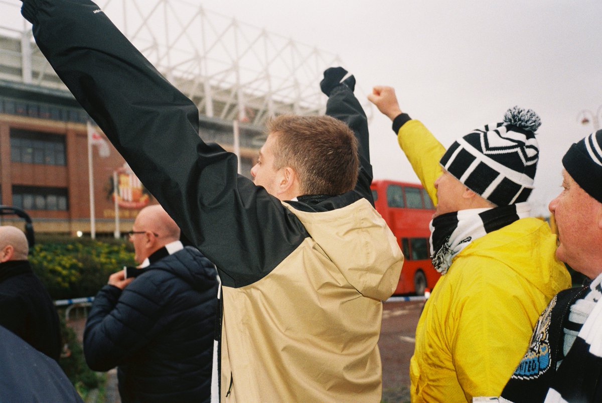 NUFC's tweet photo. Derby Day Delight - captured on film! 😍🎞️

📸 George Dixon/FloodlightsOn

🧵 https://t.co/ZRA4AJONyX