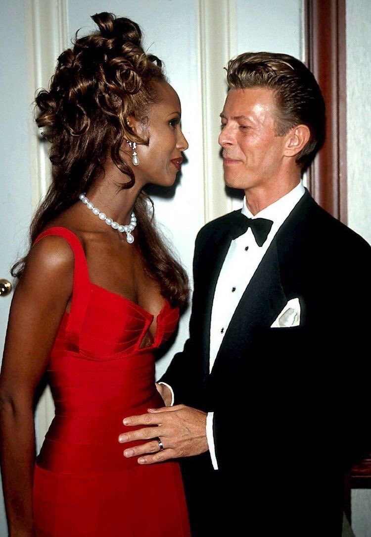 IMANARCHIVE's tweet photo. 8 years ago today, the world lost a visionary, the singularly most significant, innovative, and influential artist of all time, may david bowie continue to rest in peace. ❤️🕊️ https://t.co/9DxmMMD85x