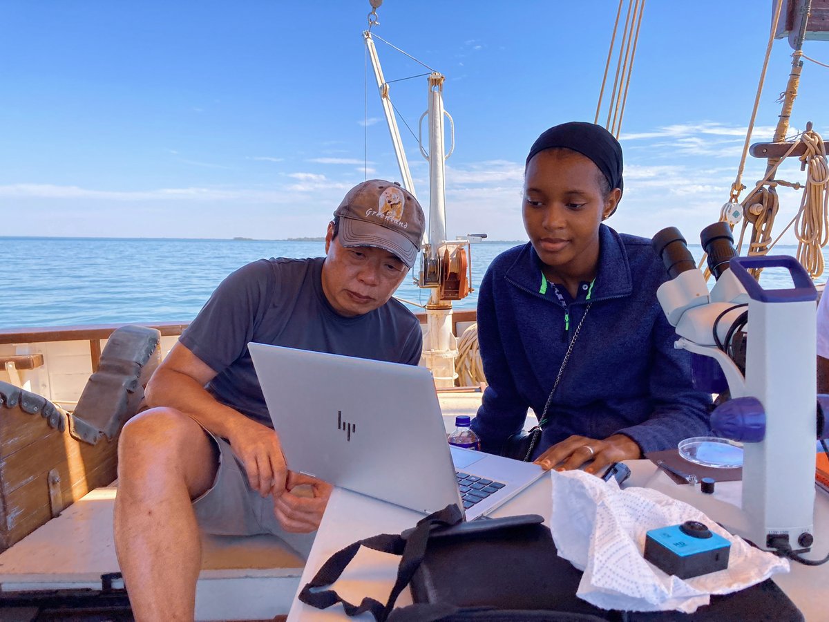 pacifique_ch's tweet photo. ☀️Successful first day of #sampling with a team of 9 Gambian students working alongside prof. Kam Tang from @SwanseaUni
Fleur de Passion has travelled 10 km upstream from Banjul and continues its journey on the River #Gambia.
with @UNIGEnews | @sciences_UNIGE et @institute_great https://t.co/igN8ymcx6y