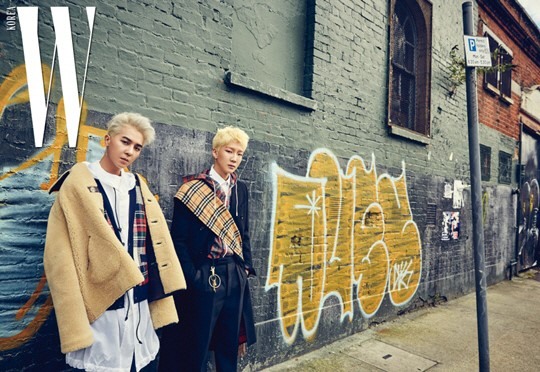 OnlyLookAtMino's tweet photo. Happy Birthday to Lee Seunghoon 🎂 

GROOVE WITH HOONY
SUPREME SEUNGHOON DAY
#PreciousHoonyDay @official_hoony_ 
@official_mino_ https://t.co/MVZVfK4c2v