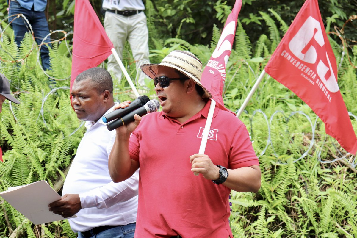 CS_Panama's tweet photo. Cierre simbólico de la Mina en
Donoso 📍 por Organizaciones sociales y populares, conmemorando los 60 años de la gesta patriótica del 9 de enero de 1964.
🚩Por un plan de cierre con participación del movimiento social, para una transición justa.🚩 https://t.co/tnycvtwRAt
