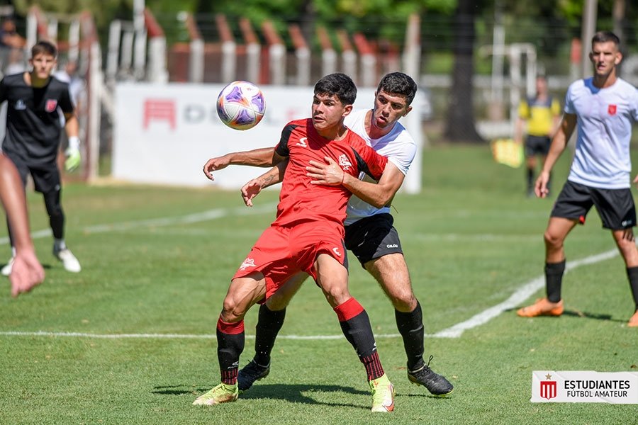 EdelpFutbol's tweet photo. Empezó a rodar el balón🦁⚽ https://t.co/2Wh714iv7J