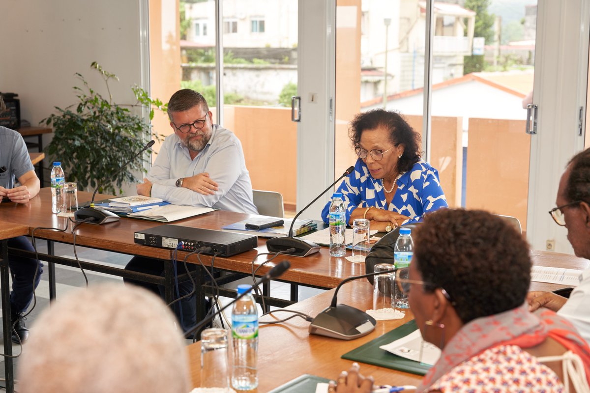 unccas's tweet photo. #TDFUnccas | @luccarvounas et la délégation @unccas rencontrent, avec la maire du Morne Rouge, les habitants accompagnés par le #CCAS, puis échangent avec les CCAS du Nord Caraïbe autour de leurs actions sur le territoire. https://t.co/CqU2SMnUDk