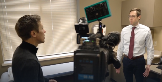 OSMSGB's tweet image. OSMS Orthopedic Surgeon, Dr. Michael Parman, was recently interviewed by @NBC26 to discuss how people can avoid injuries when shoveling this winter.

Thank you, @JonEricksonTV, for featuring Dr. Parman in this story!

To watch the full story, click here: nbc26.com/news/local-new…