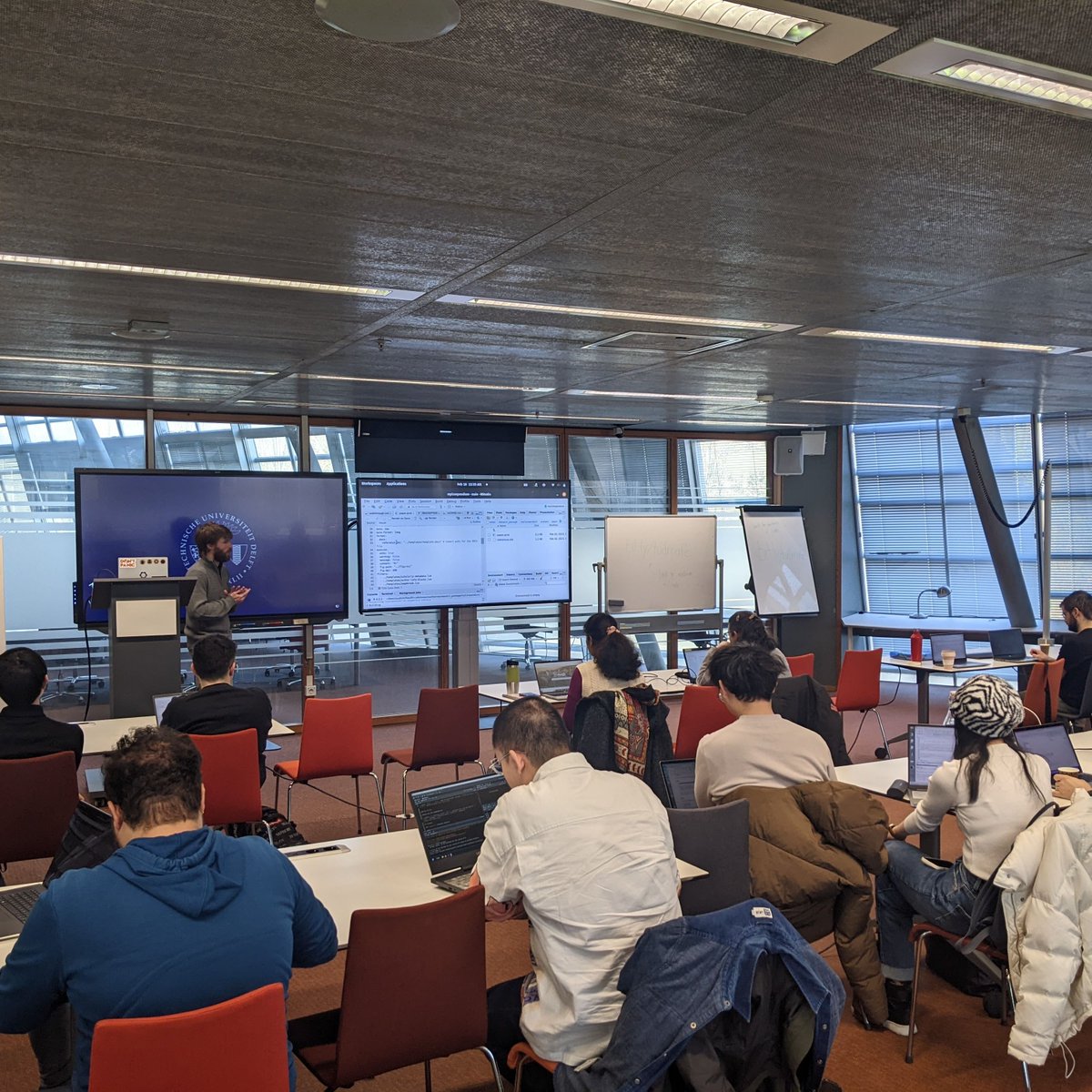 TU Delft Library tweet media