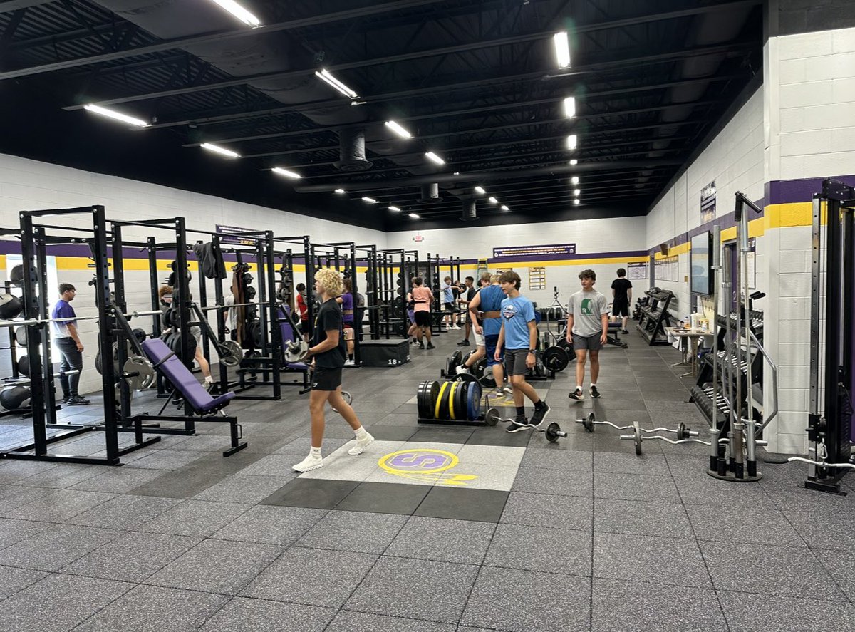 WarriorNtnFB's tweet photo. Have you seen our new weight room? This summer we upgraded weight rooms and doubled the amount of space for our student-athletes to workout! This is a tremendous resource for our Warriors and Warriorettes to reach their personal athletic and fitness goals. https://t.co/KPFNsLJ1e3