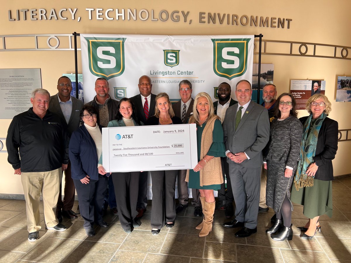 Excited to share that AT&T is contributing $25,000 to @oursoutheastern Foundation. This collaboration aims to address digital disparities by empowering communities with digital literacy. Together, we're bridging the digital divide!