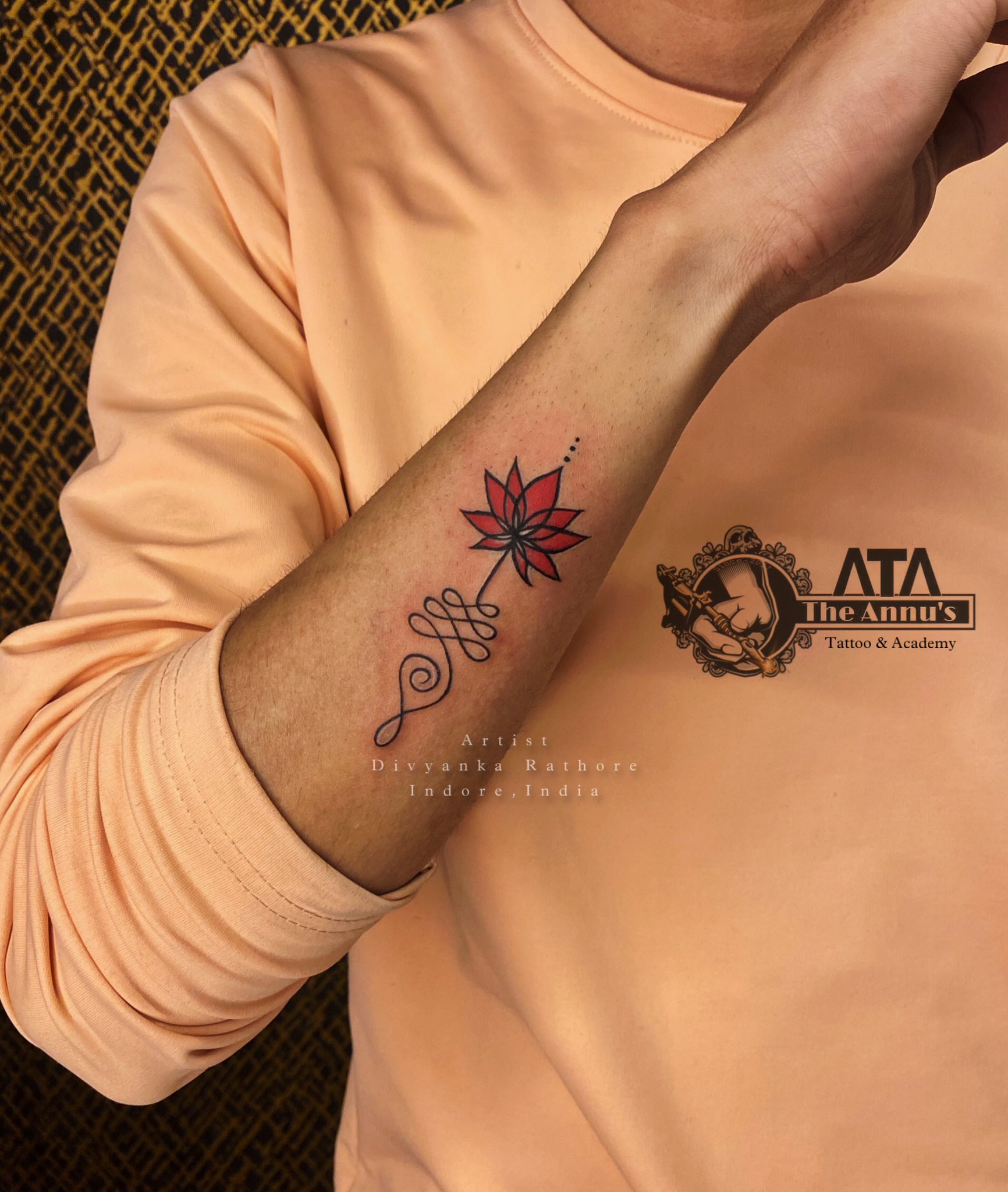 Unalome lotus sternum tattoo | Unalome tattoo, Unusual tattoo, Picture  tattoos