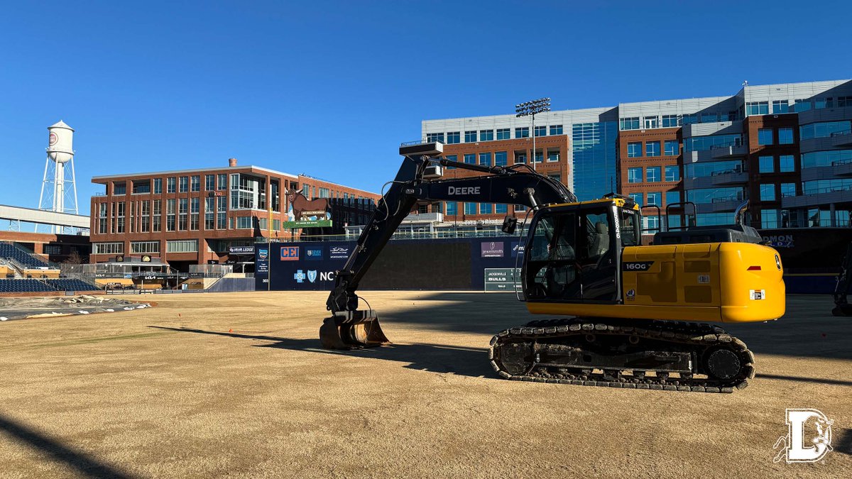 New right fielder appears to have a real strong arm