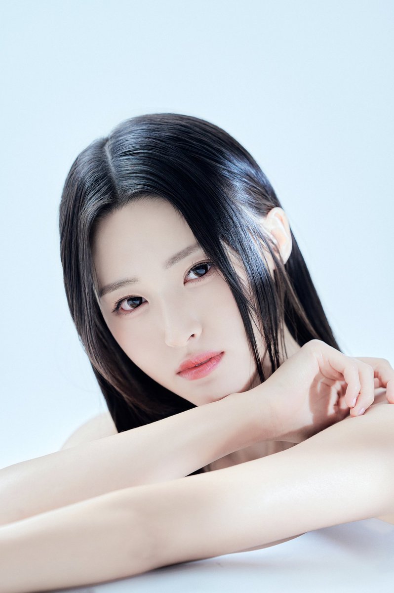 Gorae_1's tweet photo. 얼굴 보고 가세요 https://t.co/qcDB4VOrDk