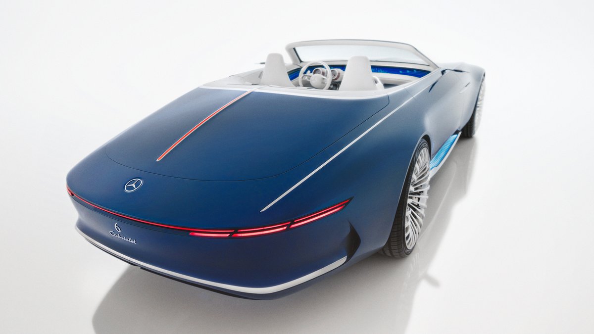 MercedesBenzME's tweet photo. هل تعرف ما هذه السيارة؟ إليك تلميح:
الرؤيا. المستقبل. مايباخ.
اكتشف المزيد: https://t.co/0H7p6nU2gV
#MercedesBenzME #Vision6 #SophisticatedLuxury #MercedesMaybach #Maybach #Luxury #مرسيدس_مايباخ #مرسيدس_بنز https://t.co/TqVLfCcE4k