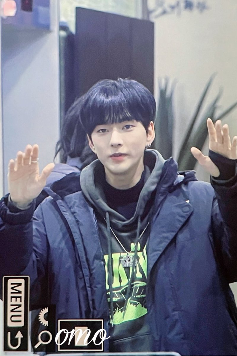 omo20611's tweet photo. 240110데키라 퇴근

#엑스디너리히어로즈 #오드 #XdinaryHeroes #오승민 #Ode https://t.co/DjbZKav2ec