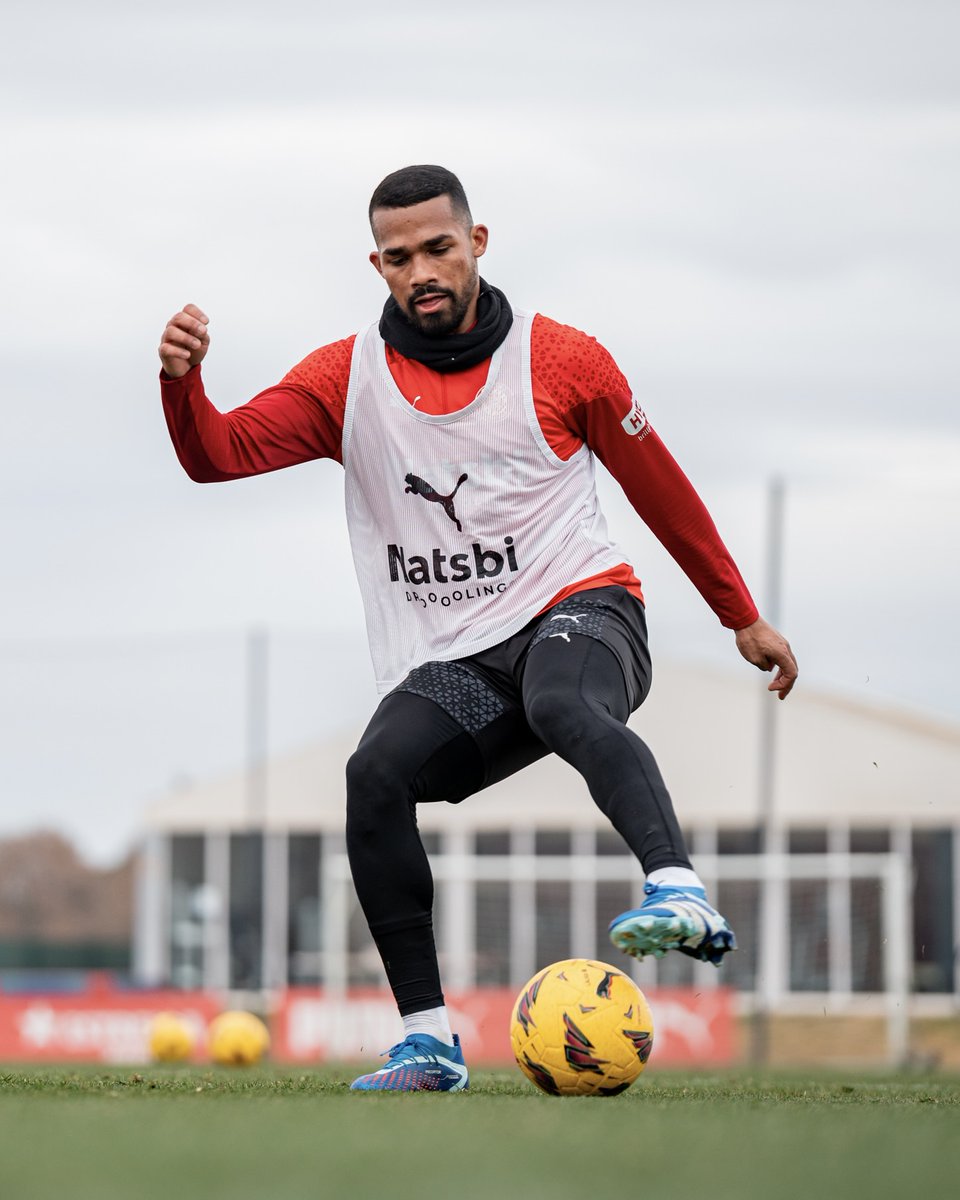 GironaFC's tweet photo. Mano, vuelvo a tener fe 😜🇻🇪 https://t.co/7qf96CGy3G