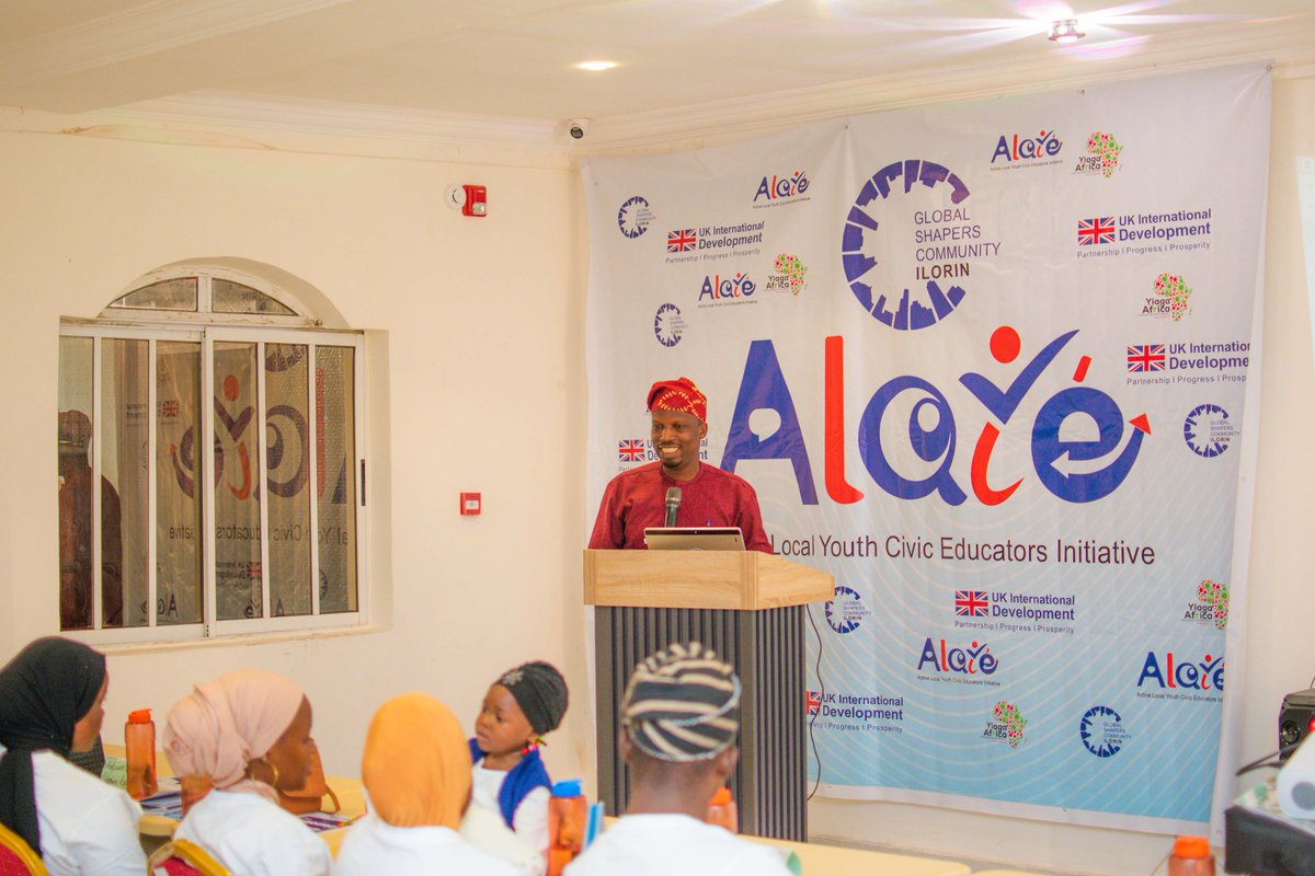 GSCIlorin's tweet photo. TALK IS NOT CHEAP!

We appreciate everyone who came out to support our Stakeholder Engagement and Community Civic Educators Training Workshop.

#ALAYETransforms #CivicSavvyIlorin #ALAYEforChange https://t.co/Bm8CoJWGKV
