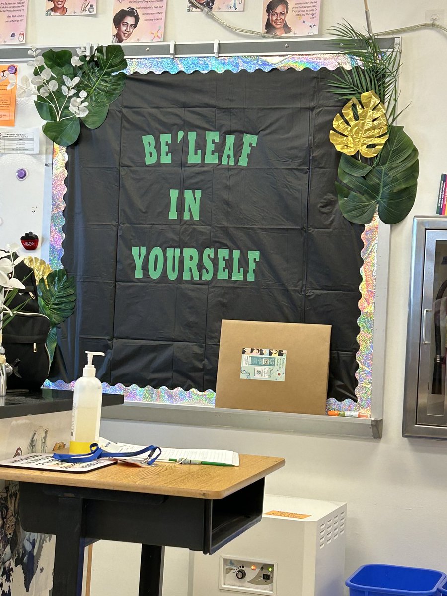 senorajenmorris's tweet photo. I enjoyed seeing our @LandstownEagles collaborate in Ms. Bethley’s Biology class to review for the upcoming SOL. The positively was tangible as students worked in teams and cheered when they got answers right. #beleafinyourself #EagleEngagement https://t.co/4utHwqbq2V