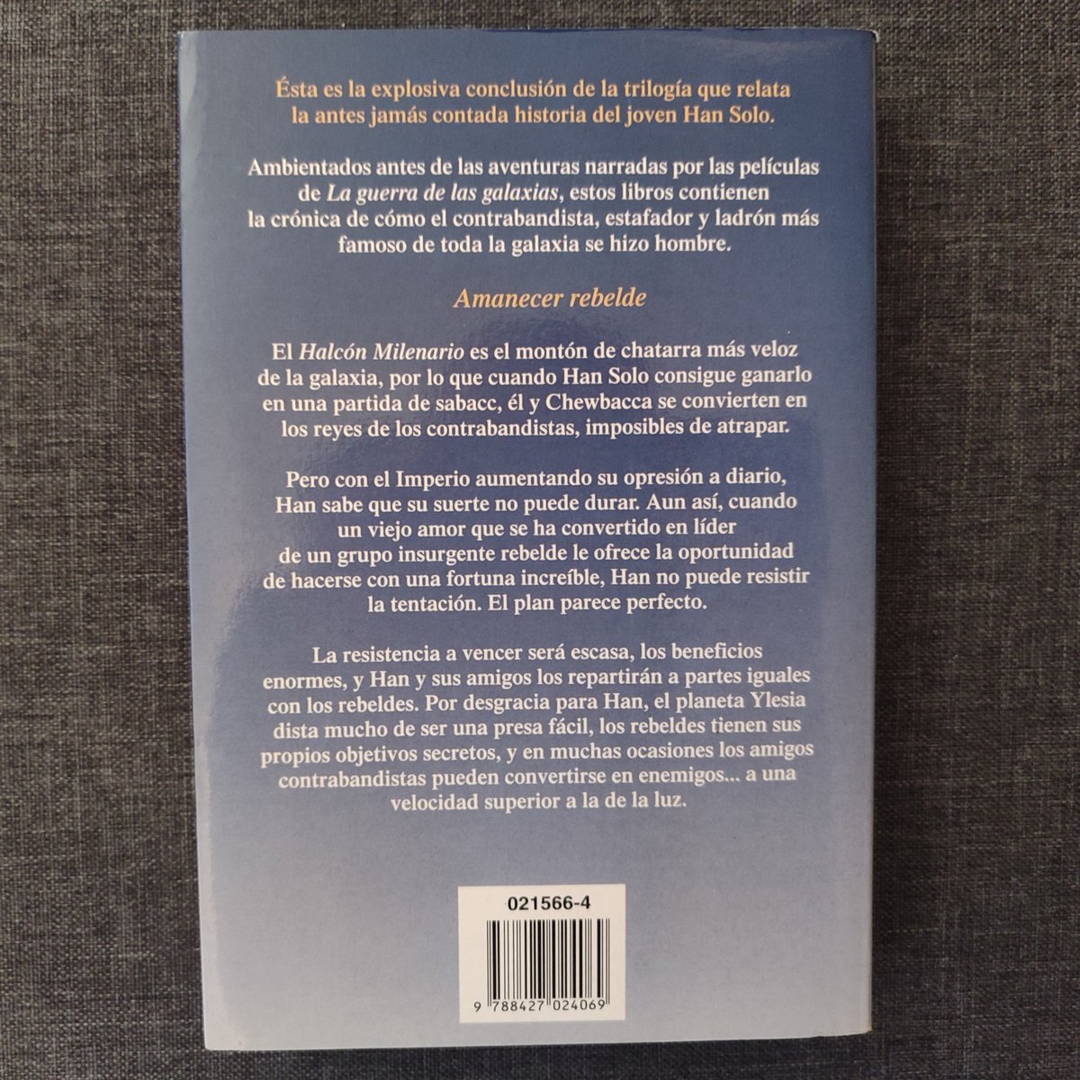 EscribaSith's tweet photo. #54 Trilogía de Han Sólo 3: Amanecer rebelde
Finaliza esta pedazo de trilogía de aventuras de #HanSolo
Tenemos 1 edición publicada por #MartinezRoca que por cierto que cosa más bonita son las portadas de toda esta etapa 😍
¿Que os parece está trilogía?
#StarWars #ACCrispin https://t.co/YYPESHwPuL