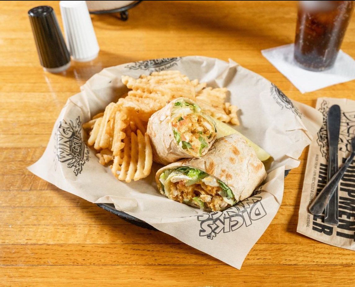 SnappyEats's tweet photo. Current craving? The infamous build your own wrap from @dickswings_official 😋 we love having them as one of our clients! https://t.co/rNWutfz7jo