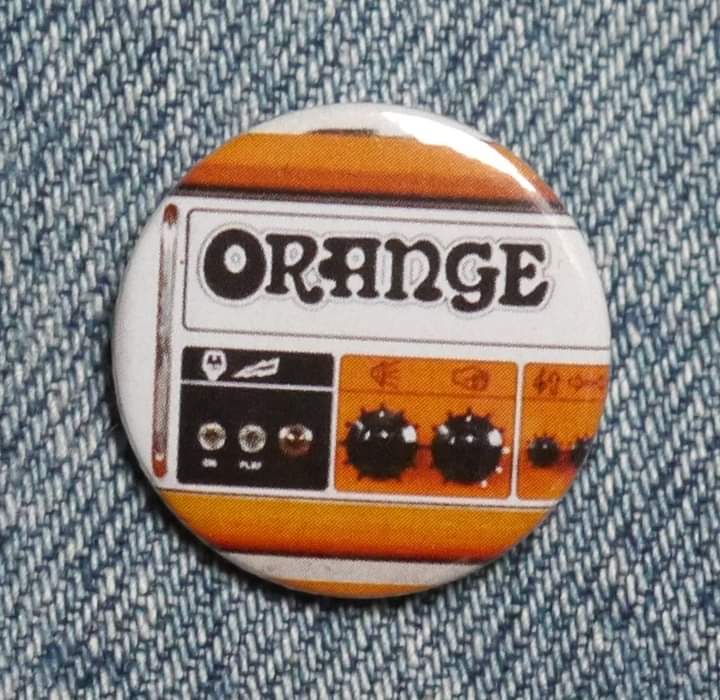 Sold to the gentleman in Scotland before I even had a chance to promote it 😎. Gotta be quick! 🟠
#CoolUniqueBadgesForCoolUniquePeople #orange #orangeamp #orangeamplifier #orangeamps #orangeamplifiers #buttonbadge #buttonbadges