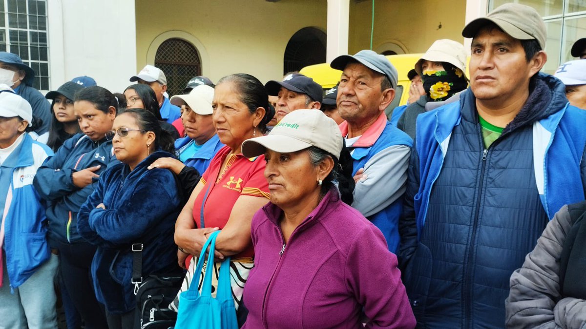 MuniRiobamba's tweet photo. Ante los acontecimientos violentos registrado en el país y en la ciudad en las últimas horas, se suspende el #SEROT los días miércoles 10 y jueves 11 de enero, esto con la finalidad de precautelar la integridad física de las personas que laboran en el cobro por este servicio. https://t.co/yCch9ThLiT