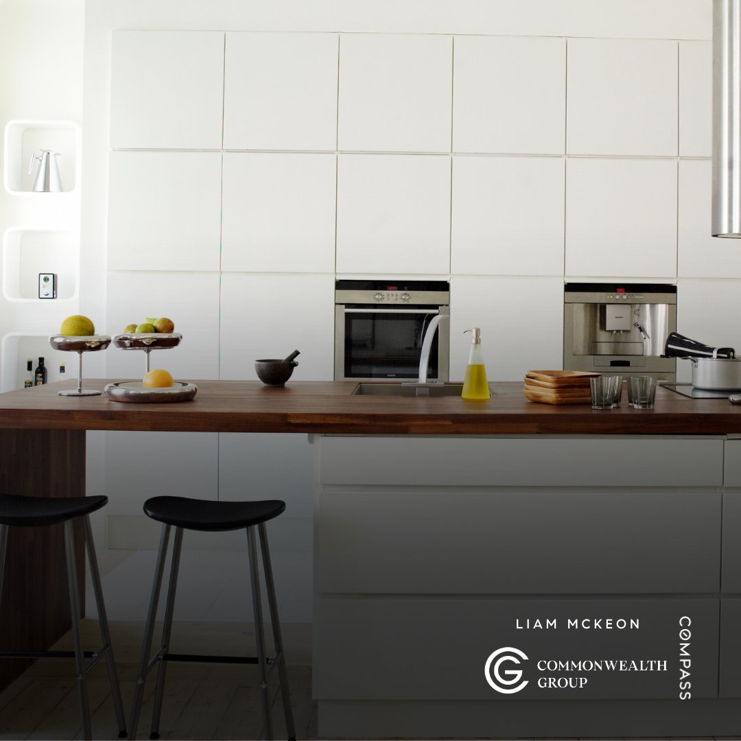 MckeonLiam's tweet image. New homes are shrinking in size and storage space, and older homes have their share of storage woes as well, which makes it difficult for homeowners to keep their homes tidy and organized. Courtesy of NAR:
nar.realtor/magazine/real-…
.
#storageorganization #homeorganization