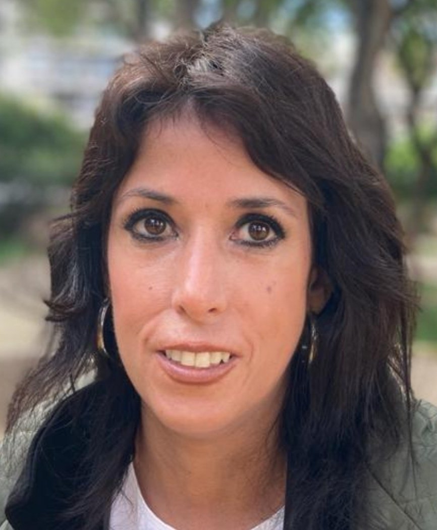 trinidadMNovo's tweet photo. Martina Velarde y Miriam Nogueras le plantan cara a Yolanda Díaz y a Pedro Sánchez por los nuevos decretos que el gobierno ha proponido.
Va a ser difícil que estos partidos suelten la presa tras el primer mordisco.
Habrá que negociar hasta la madrugada.
#YoConYolanda https://t.co/cDZmrruAWW