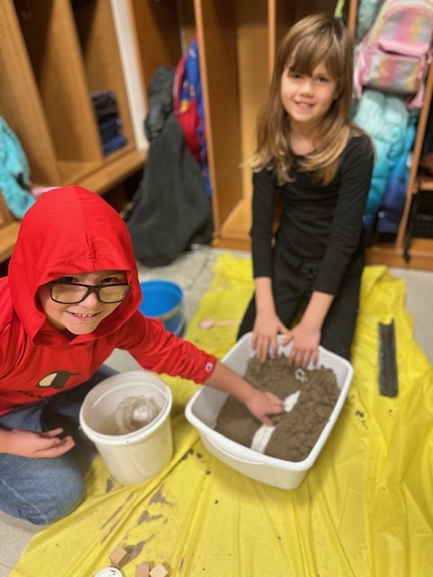 SouthSenecaCSD's tweet image. Our 3rd grade scientists completed an experiment on flooding.  1st graders, meanwhile, worked collaboratively on different ways to make 10!  #foreverfalcons #science #miniscientists
