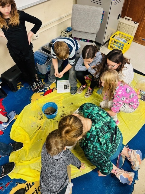 SouthSenecaCSD's tweet image. Our 3rd grade scientists completed an experiment on flooding.  1st graders, meanwhile, worked collaboratively on different ways to make 10!  #foreverfalcons #science #miniscientists