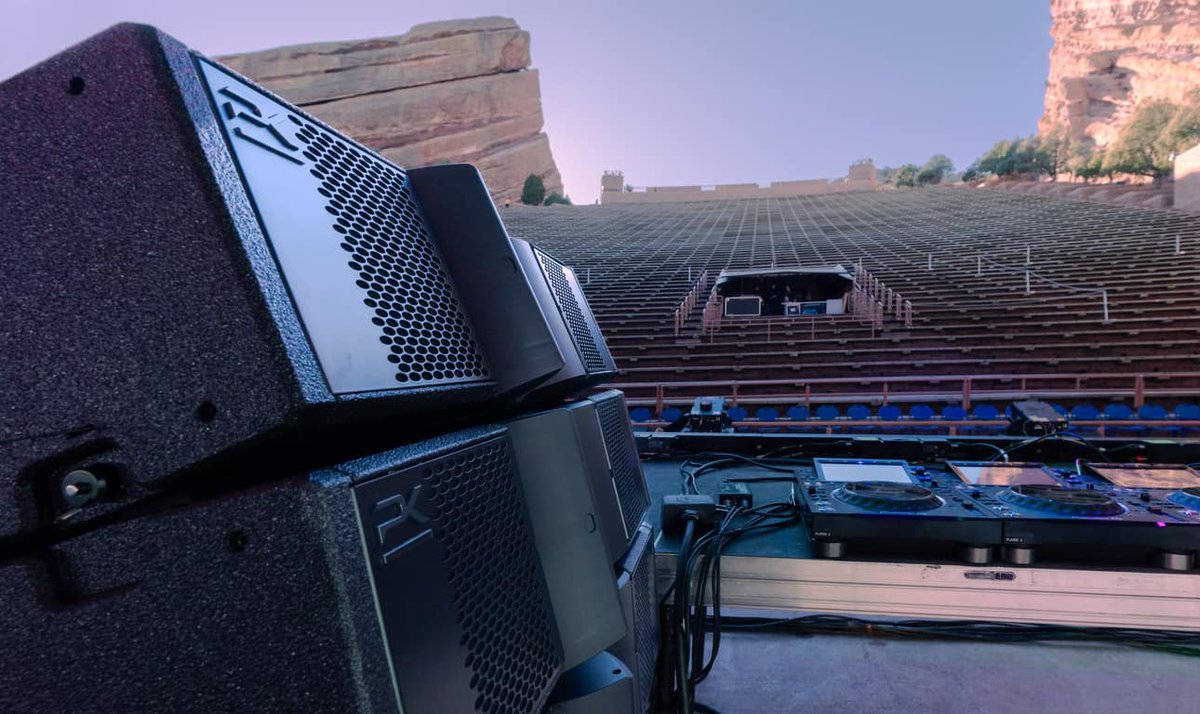 The new T8 System supporting @SlanderOfficial at the iconic Red Rocks thanks to our partners at Valkyrie Productions. Does that view ever get old? Full info on T8 / T18 and the advantages of our patented multi-axis robotic coverage control available at: pksound.live