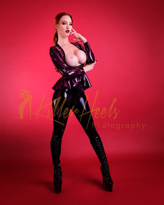 🚨TOUR DATES🚨 Jan  17-19th LONDON 23-25th BOURNEMOUTH   Feb 20-23rd BRISTOL (solo &amp; duo with @Belle_OHaraXXX)  March 7/8-11th<a href="/tag/mvsales"class="tags"><span>#mvsales</span></a>