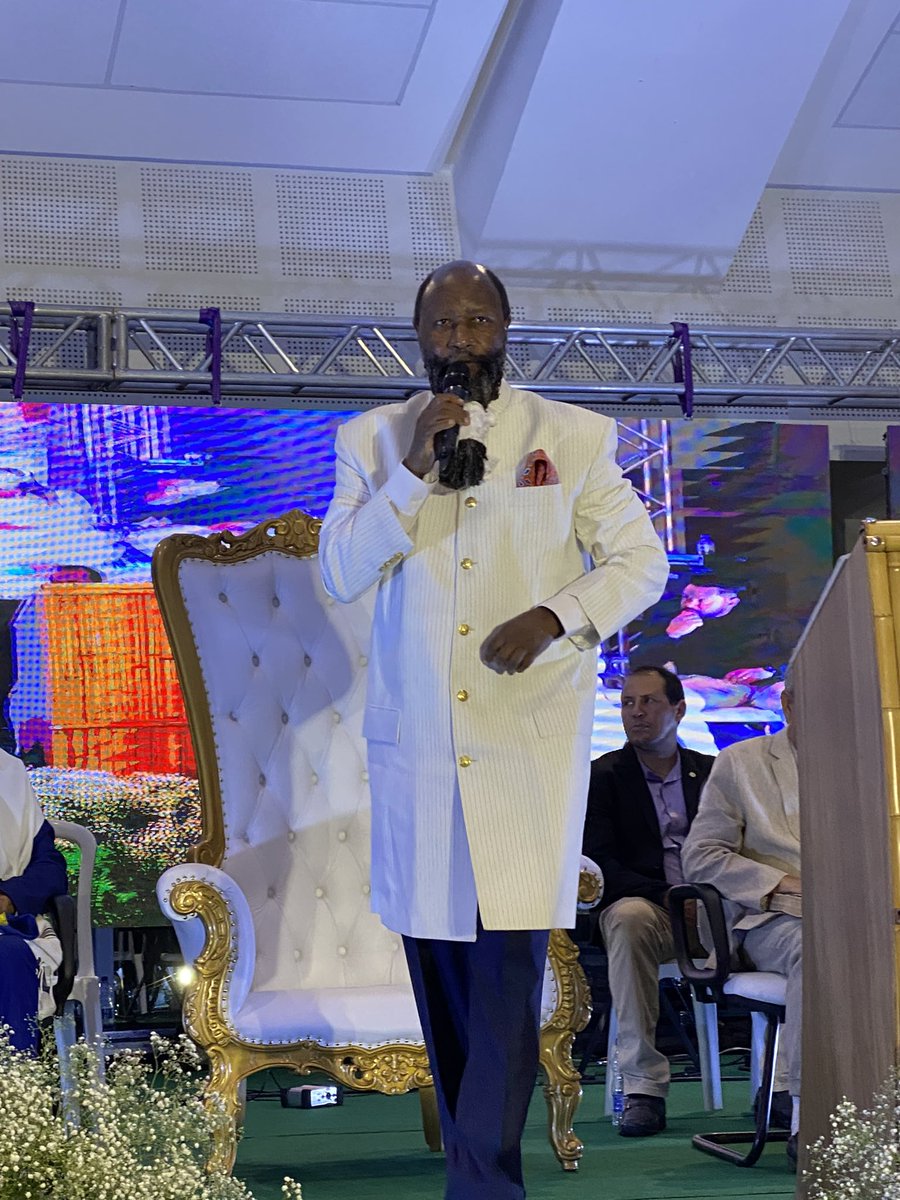 SikoliaFuraha's tweet photo. The Greatest Prophet of Yahweh are now preaching the Eternal Gospel of JESUS to the ends of the world.

This is LOVE.

#TheMegaRescue https://t.co/dEEk2cQiSX