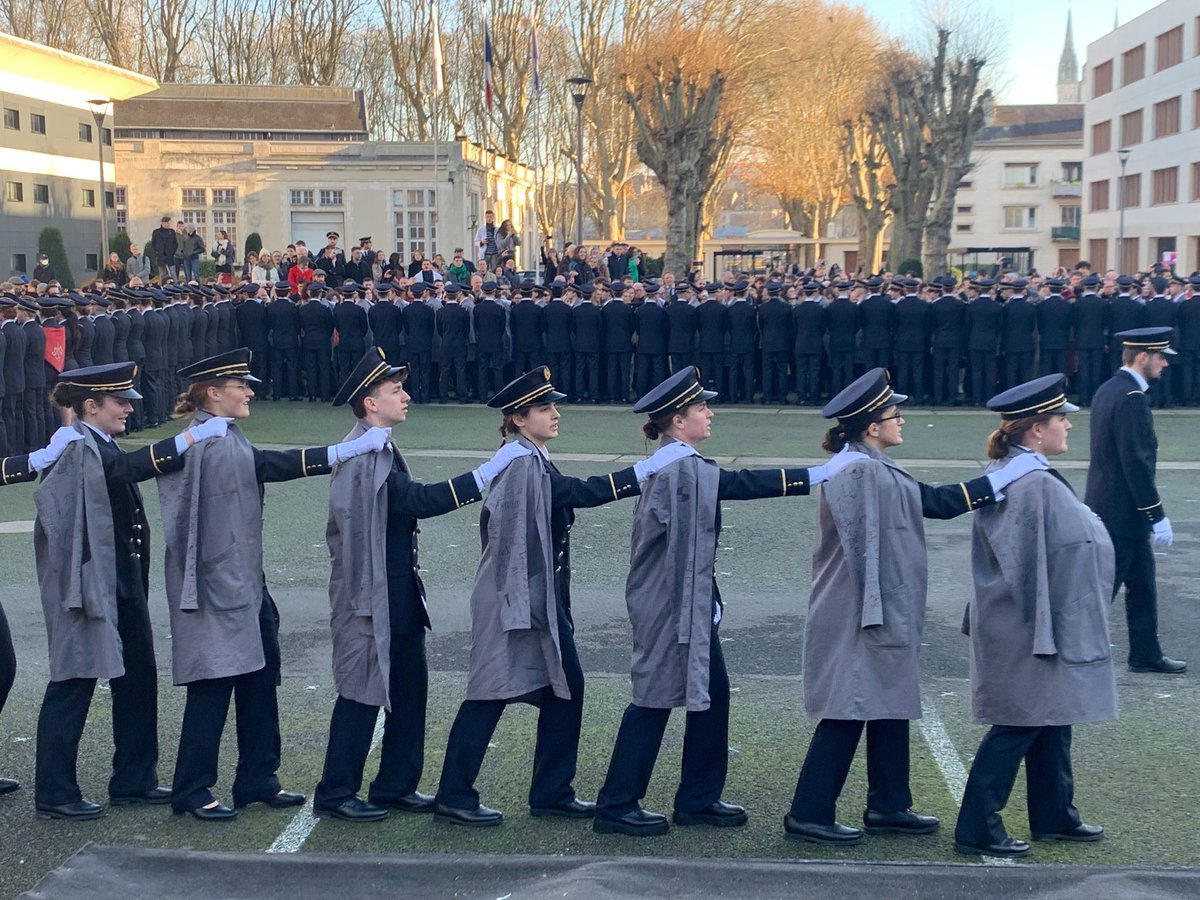 🎓 Au campus Arts et Métiers d'Angers, 150 étudiants de première année ont fait leur entrée dans la « famille des Gadz’Arts » le 16 décembre dernier lors du traditionnel baptême.

Cet évènement à marqué la clôture de leur période d’accueil et de Formation Humaine Complémentaire.