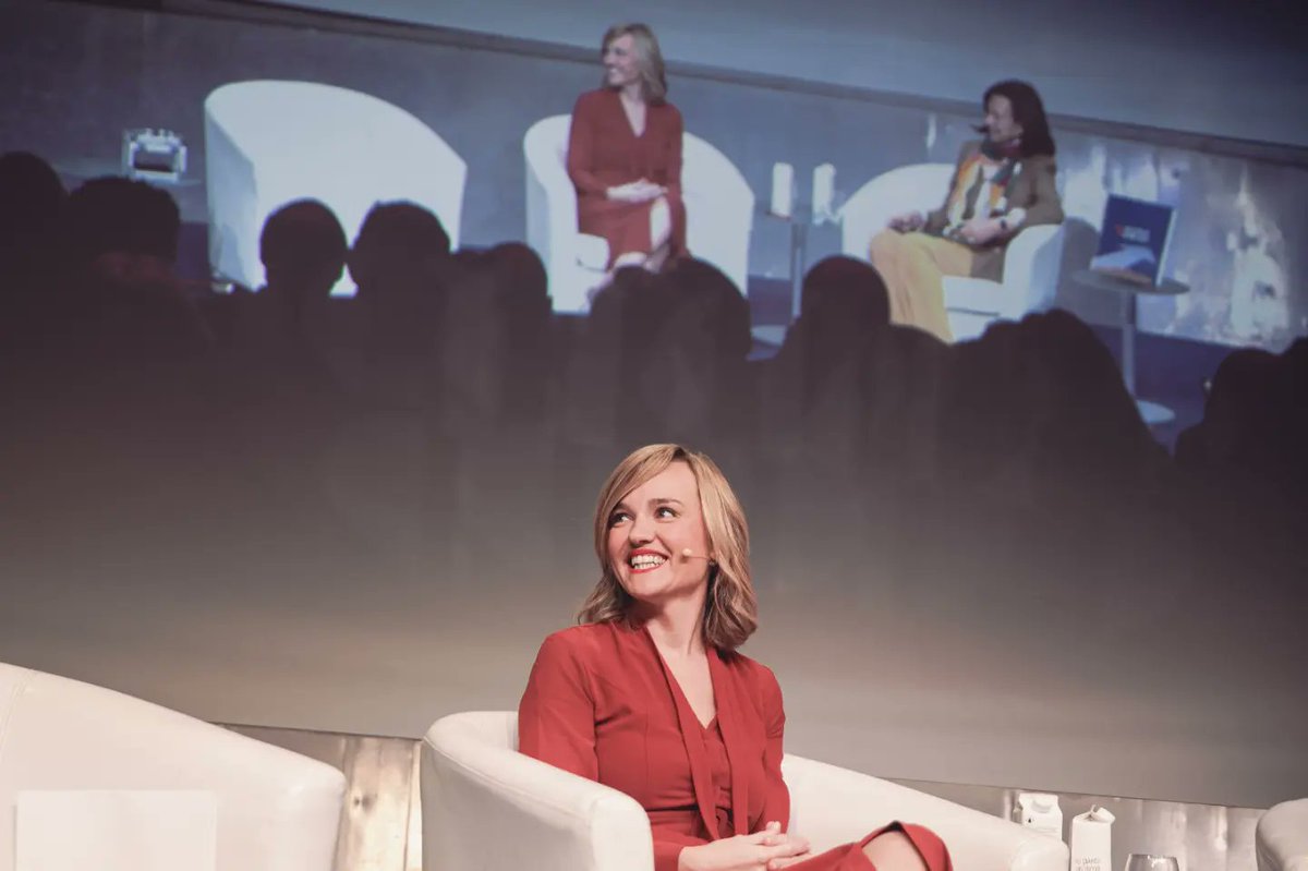 Pilar_Alegria's tweet image. La educación tiene que servir para la vida o no es educación. Es importante saber, pero sobre todo es importante saber hacer y aplicar el conocimiento.

Hablamos de #educación como herramienta fundamental para la igualdad, digitalización e innovación con @AnaBotin @Fundacion_CYD