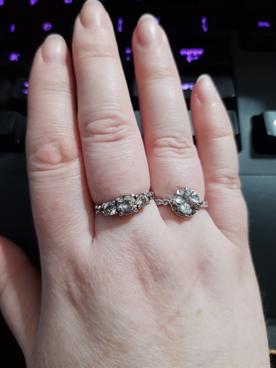 PeejLock's tweet image. At last my ring has arrived #charmedaroma fits like a glove