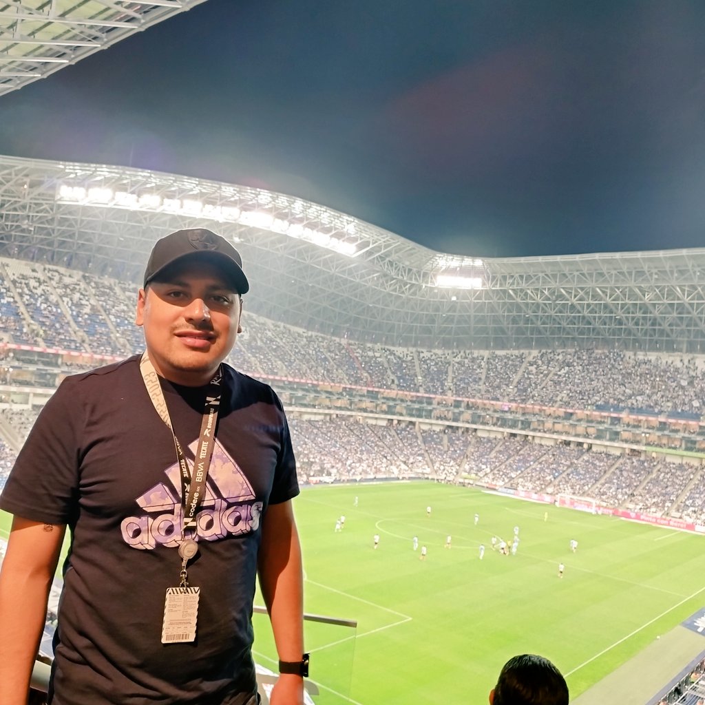 Gerardo23322121's tweet photo. El mejor estadio de México⚽🫣 https://t.co/r6fU7zHLIa