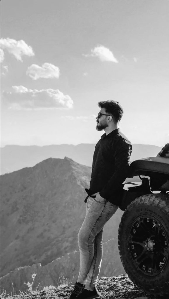 اکثر اوقات سچ کڑوا نہیں ہوتا،سچ بولنے کا انداز کڑوا ہوتا ہے ،ہم سچ بولنے کے ساتھ ساتھ دوسرے کو ذلیل کر رہے ہوتے ہیں،اور توقع رکھتے ہیں کہ ہماری ذلیل کرنے کی حرکت کو صرف سچ ہی سمجھا جائے ۔
(بانو قدسیہ)