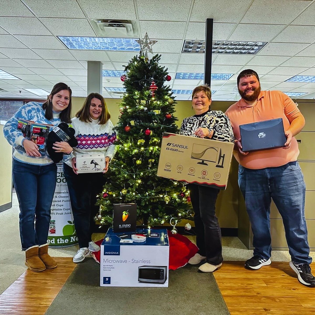 mb_benefits's tweet photo. In December, #MBGivesBack partnered with CHOICES, a non-profit to buy presents for a child who was exiting the foster care system and transitioning to life in an apartment on their own. Thank you to all for helping make the holidays so special for those in need. #MuchBetterAtMB https://t.co/1vYA5fxa10