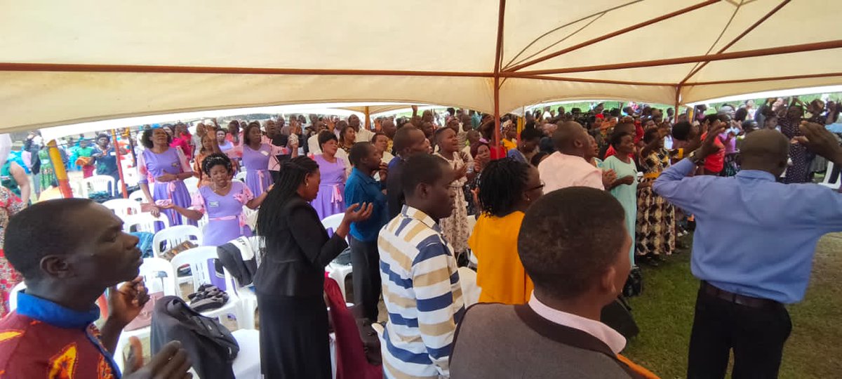 UnionMiracle's tweet photo. Bamunanika conference
9 Jan 2023

Union miracle center church ministries

Luwero mission https://t.co/sxFHXKR50d